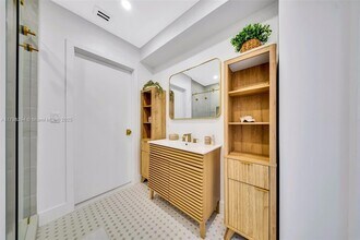 129 Nautilus Dr in Islamorada, FL - Building Photo - Building Photo