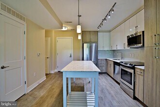 145 Riverhaven Dr in Oxon Hill, MD - Building Photo - Building Photo