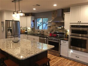 4422 Diane Dr in Austin, TX - Building Photo - Building Photo