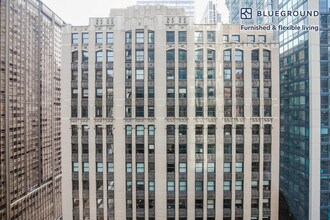 201 N Garland Ct in Chicago, IL - Building Photo - Building Photo