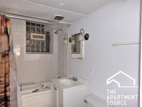 6574 N Lakewood Ave in Chicago, IL - Building Photo - Building Photo