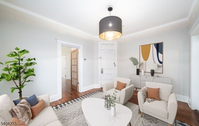 property at 9 Kling St