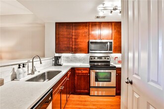 230 E Ponce de Leon Ave in Decatur, GA - Building Photo - Building Photo