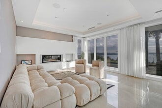 2550 Palmerston Ave in West Vancouver, BC - Building Photo - Building Photo