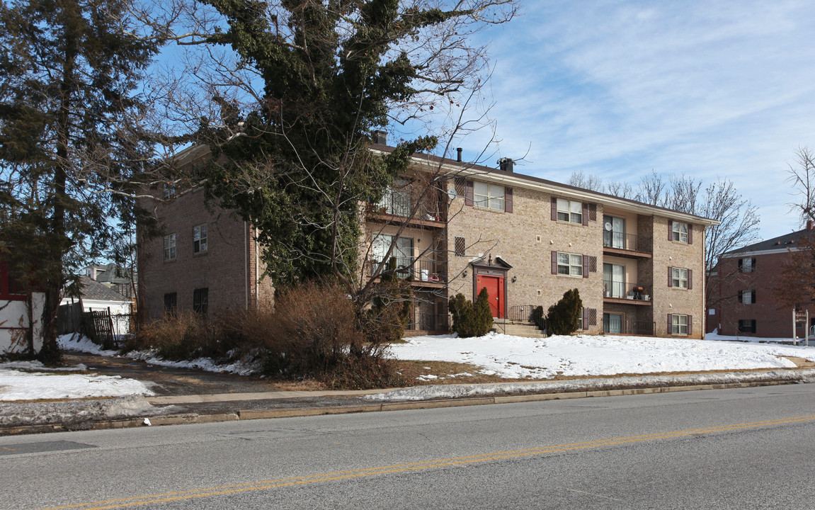 Oakfield North Apartments in Baltimore, MD - Building Photo