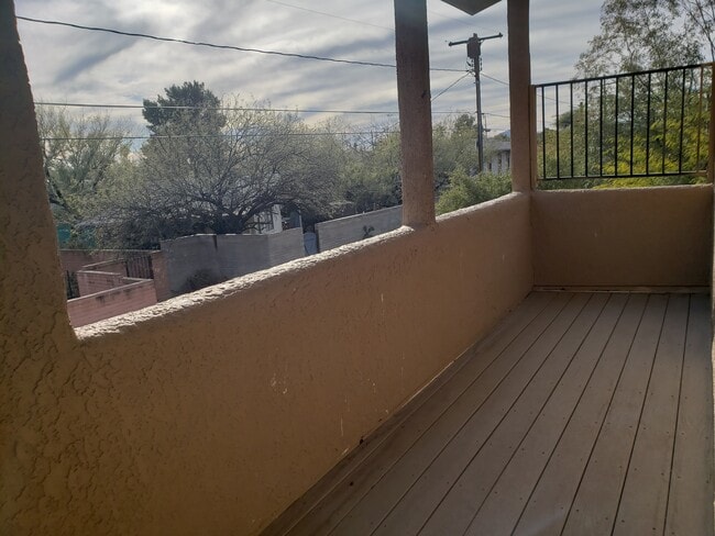 1328 E Lee St, Unit 1328 Lee St #1 in Tucson, AZ - Foto de edificio - Building Photo