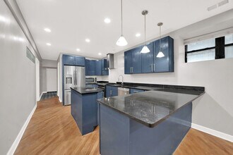 3001 N Damen Ave in Chicago, IL - Building Photo - Building Photo