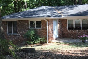 333-335 Hillcrest Ave in Decatur, GA - Building Photo