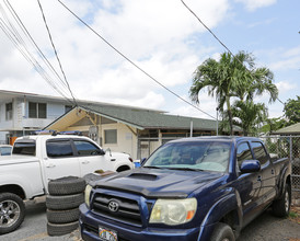 818 Bannister St in Honolulu, HI - Building Photo - Building Photo