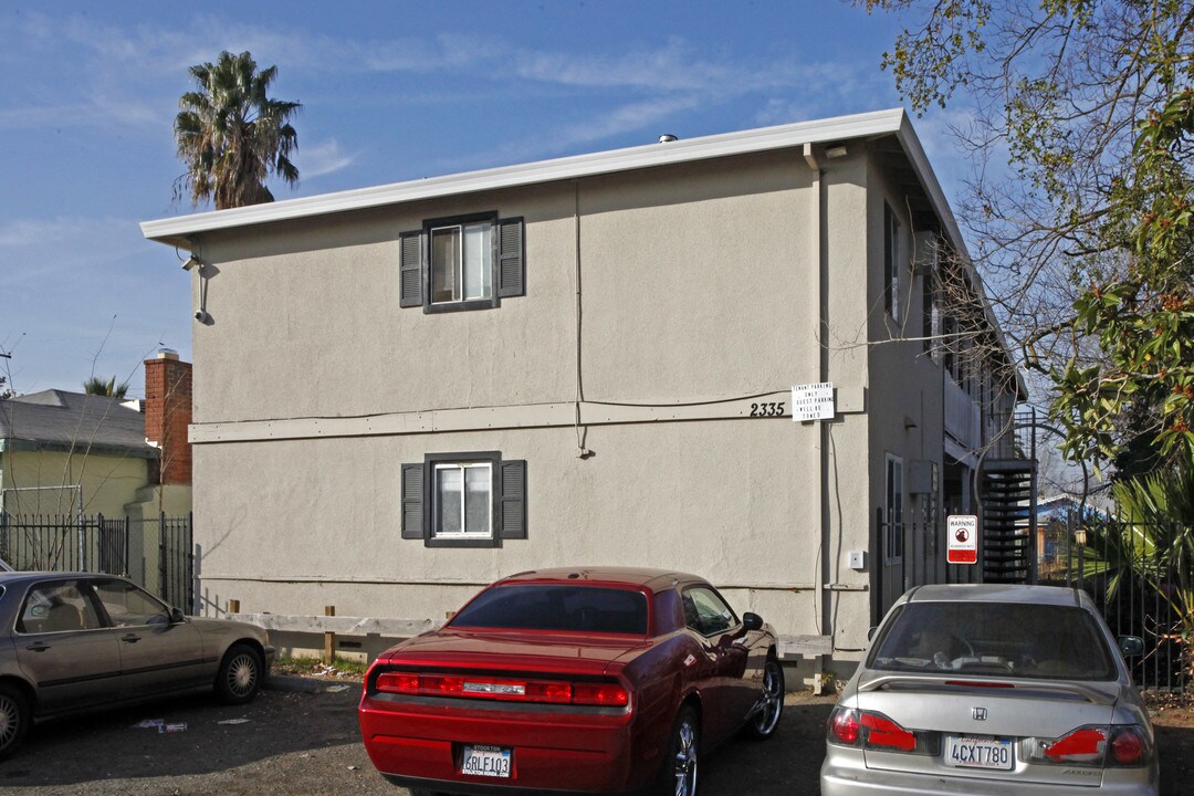 2335 Boxwood St in Sacramento, CA - Foto de edificio