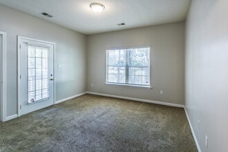 Weatherstone Apartments in Horn Lake, MS - Building Photo - Interior Photo