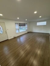 896 Webster Ln in Des Plaines, IL - Building Photo - Building Photo