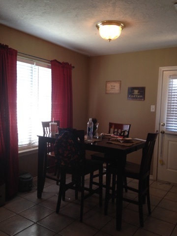 1012-1014 Sun Meadow Ct in College Station, TX - Foto de edificio - Building Photo