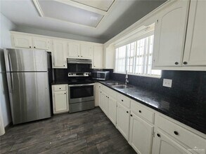 11 Ashley Pl in Pharr, TX - Building Photo - Building Photo