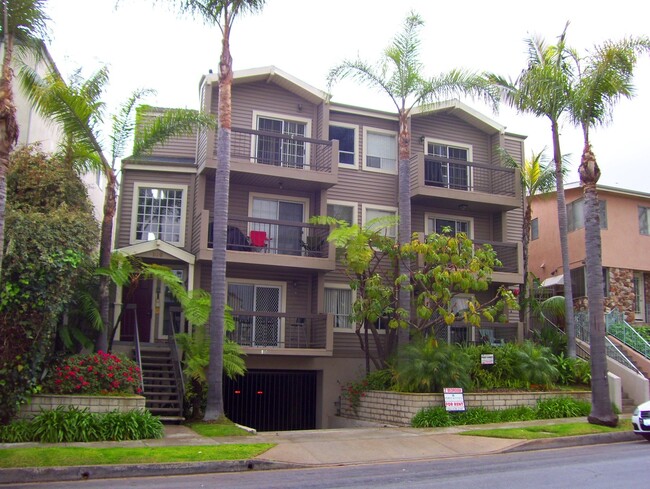 109 in Long Beach, CA - Building Photo - Interior Photo