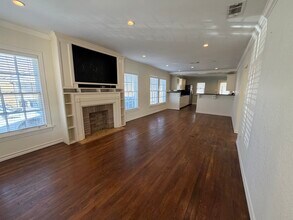 3817 Frazier Ave in Fort Worth, TX - Building Photo - Building Photo