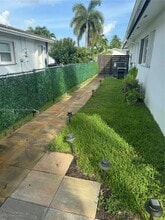 1681 SW 55th Ave in Plantation, FL - Building Photo - Building Photo