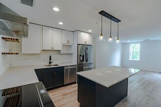 2712 O'Donnell St in Baltimore, MD - Building Photo - Building Photo