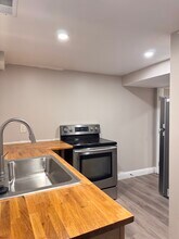 8361 Circle Dr in Westminster, CO - Foto de edificio - Building Photo