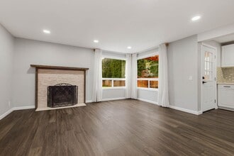 923 N 100th St in Seattle, WA - Building Photo - Building Photo