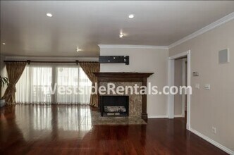 11970 Montana Ave in Los Angeles, CA - Building Photo - Building Photo