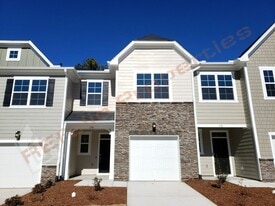 178 Hunston Dr. in Holly Springs, NC - Building Photo