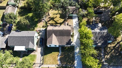 6908 Moss Rose St in Houston, TX - Building Photo - Building Photo