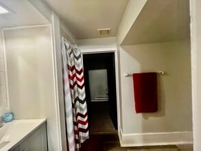 121 Sumner Ave, Unit Apartment 3 in Pittsburgh, PA - Building Photo - Building Photo