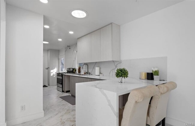 property at 2827 Dunleer Pl