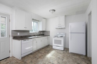 1110 Lowry Ave in Durham, NC - Building Photo - Building Photo