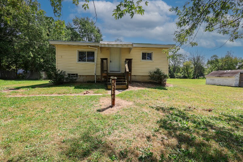 6180 Hillford Ave NE in Canton, OH - Building Photo
