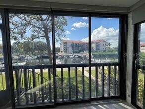 1802 Mariner Dr in Tarpon Springs, FL - Building Photo - Building Photo