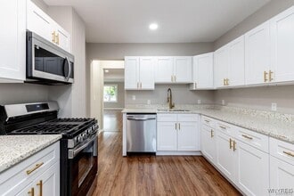 52 Hawthorne Ave in Buffalo, NY - Building Photo - Building Photo