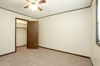 Cedar Point Apartments in Springfield, IL - Foto de edificio - Interior Photo