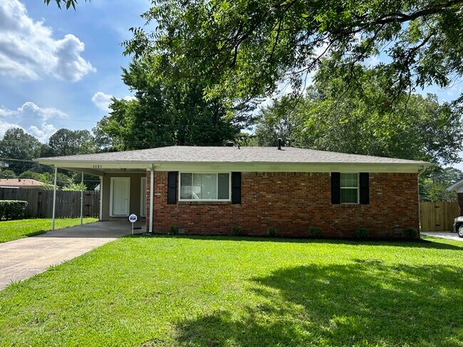 1101 Sorrells Dr photo'