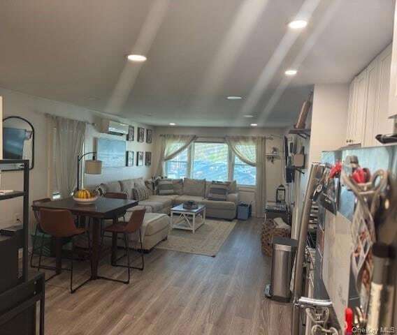 442 E Broadway, Unit 2 in Long Beach, NY - Building Photo - Building Photo