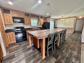 4800 Davis Ln in Crestview, FL - Building Photo - Building Photo