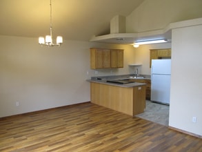 1660 NE Foothill Blvd in Grants Pass, OR - Building Photo - Building Photo