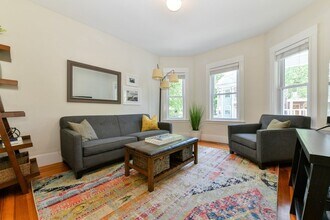 72 Lexington Ave in Somerville, MA - Building Photo - Building Photo