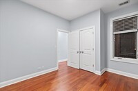 2118 W Rice St, Unit 003 in Chicago, IL - Building Photo - Building Photo