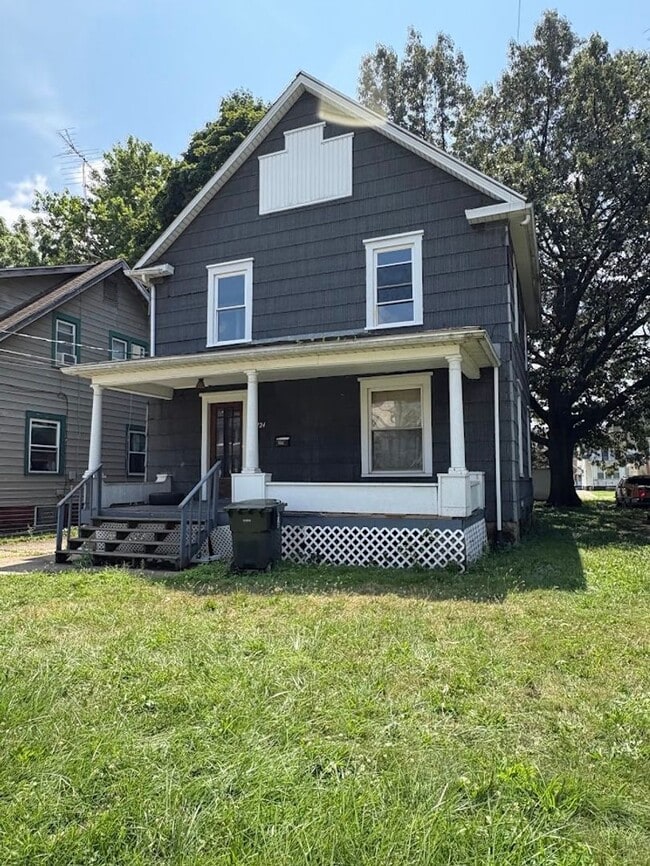 property at 1224 18th St NW