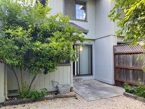 2312 Maher Dr in Santa Rosa, CA - Building Photo - Building Photo