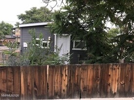 445 Stewart St in Reno, NV - Building Photo