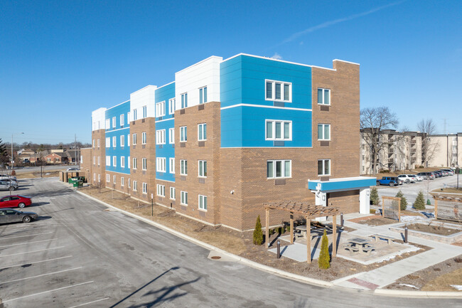 Crescent Place in Arlington Heights, IL - Building Photo - Building Photo