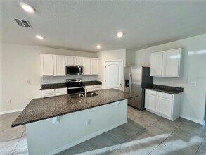 5849 Arlington River Dr. in Lakeland, FL - Building Photo - Building Photo