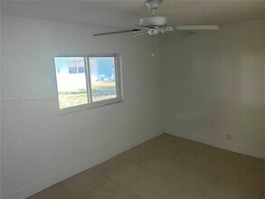 2407 SW 42nd Ave in Fort Lauderdale, FL - Building Photo - Building Photo