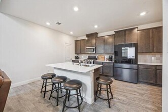 1620 Elise Ln in Aubrey, TX - Building Photo - Building Photo