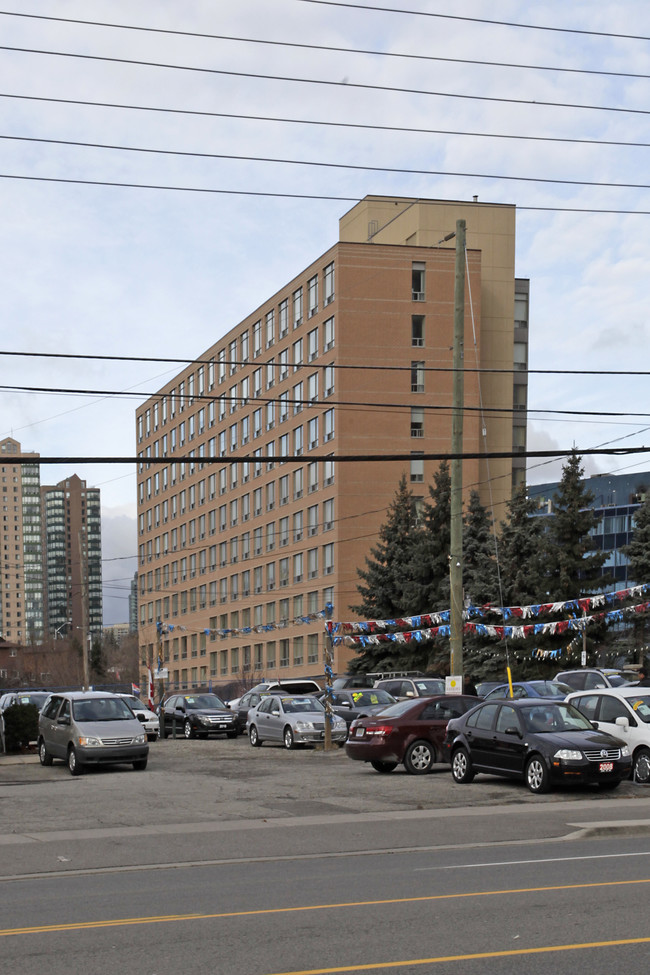 Millbrook Place in Mississauga, ON - Building Photo - Building Photo