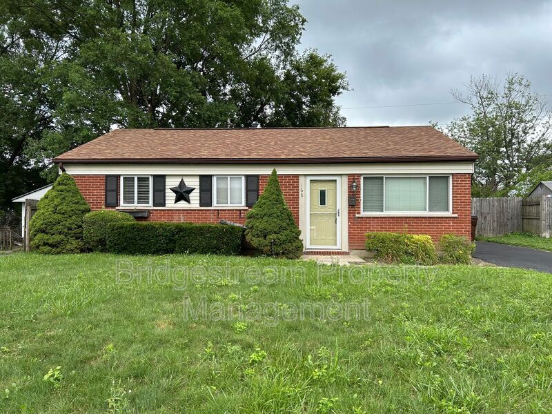 168 Locust Dr in Fairborn, OH - Building Photo