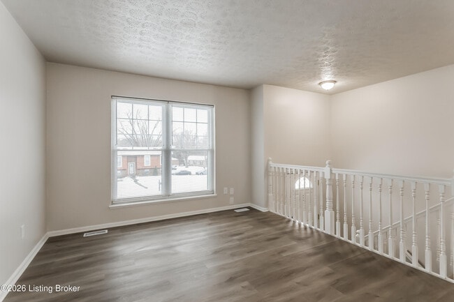 8509 Gainsborough Dr in Louisville, KY - Building Photo - Building Photo